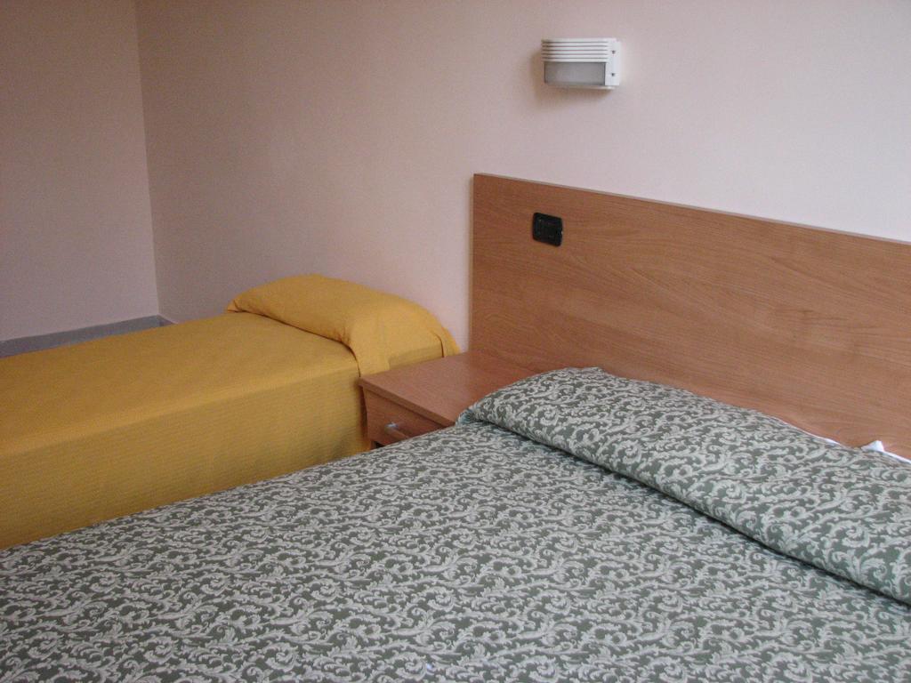 Friendship Place Рим Екстериор снимка